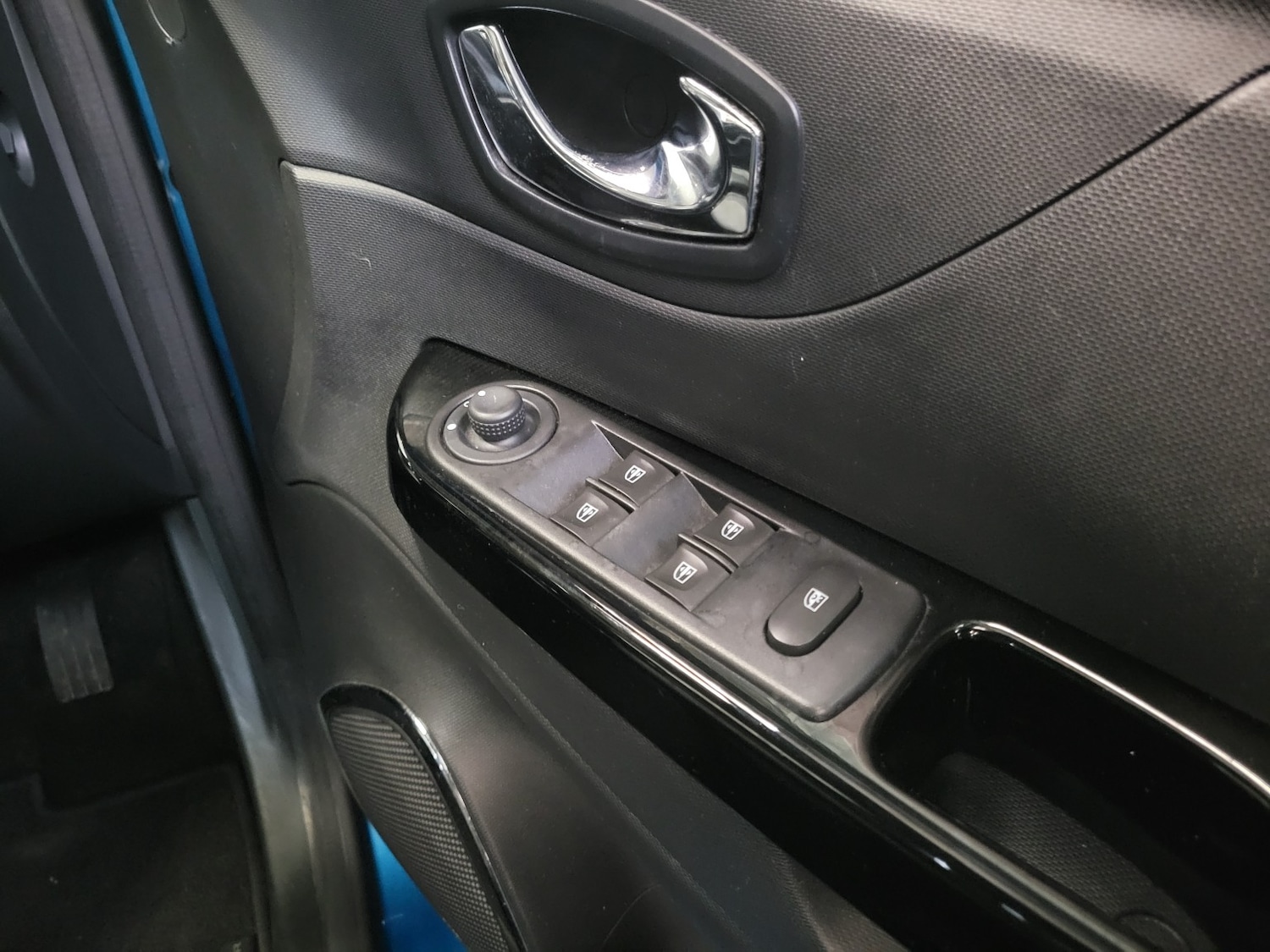 Used Renault Captur 2014 for sale - 76974338: Photo 53