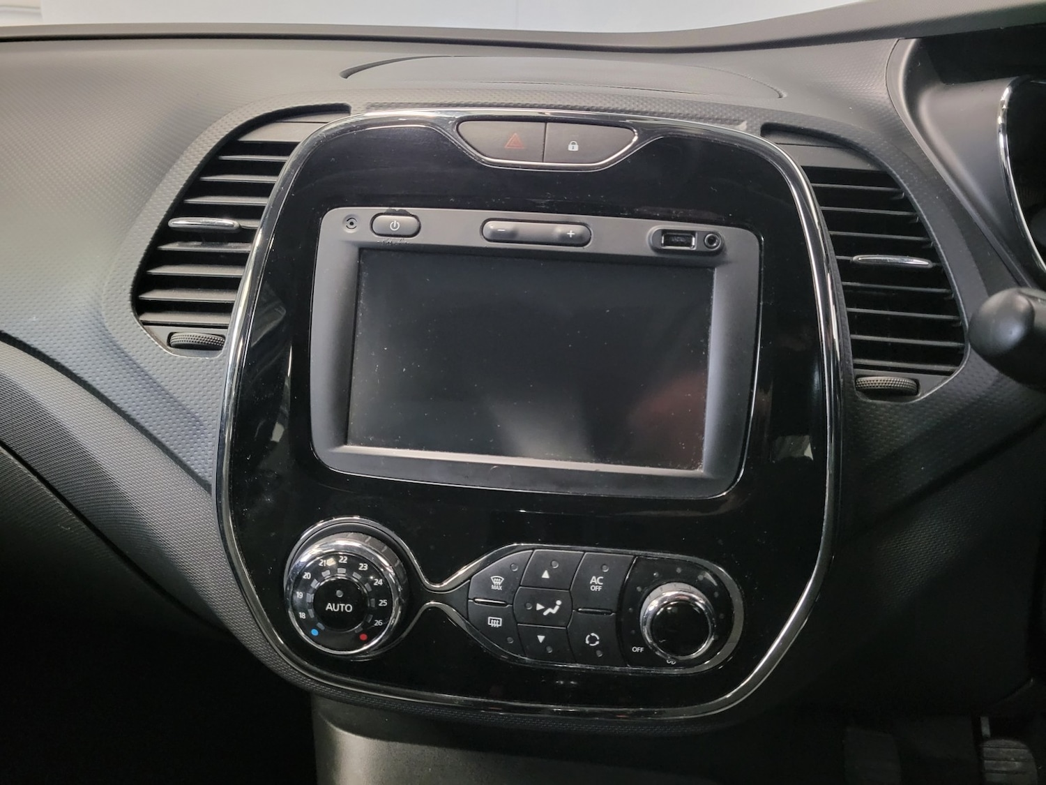 Used Renault Captur 2014 for sale - 76974338: Photo 55