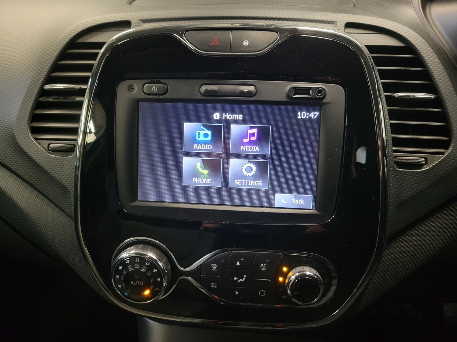 Used Renault Captur 2014 for sale - 76974338: Photo 59