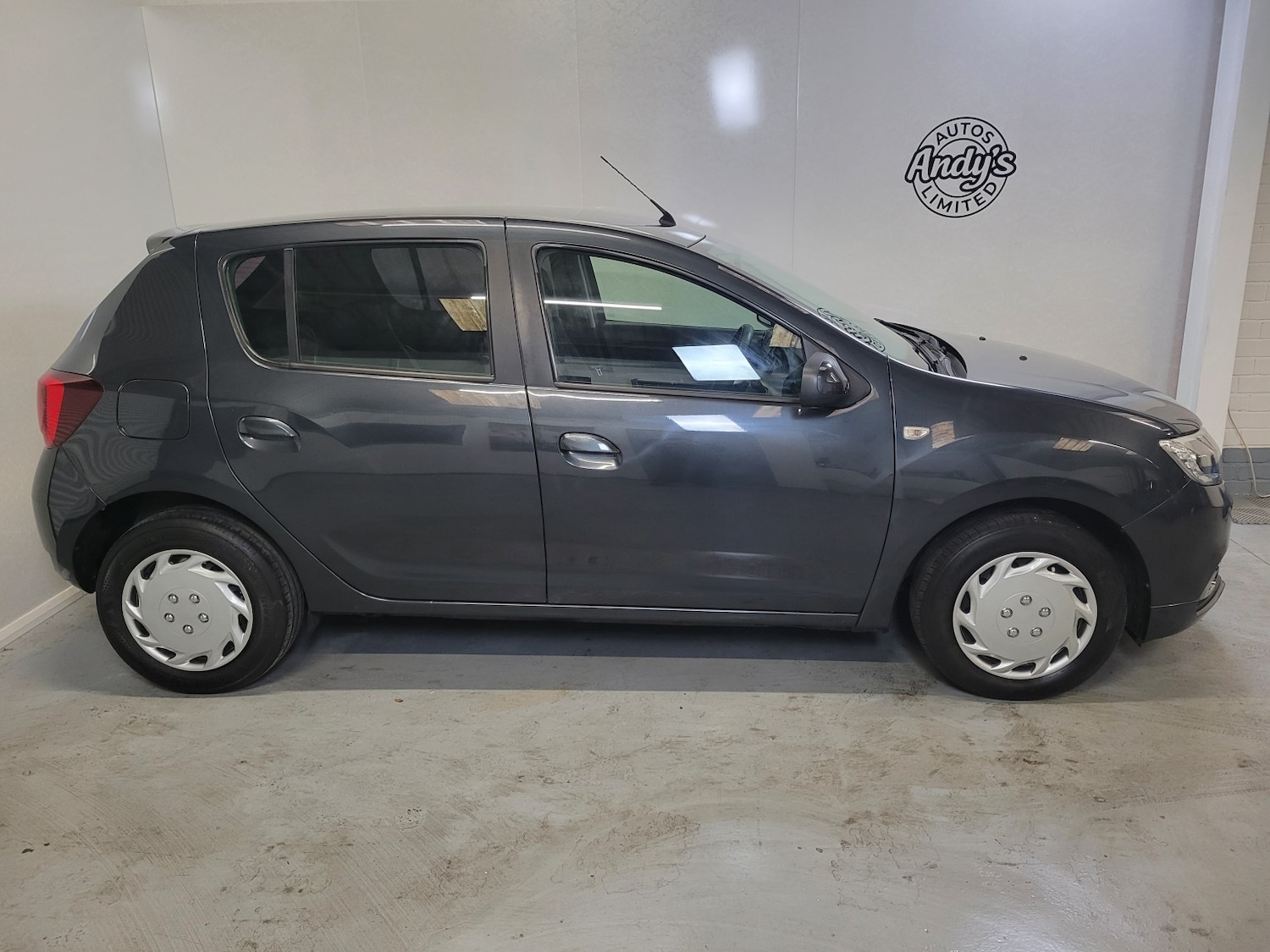 Used Dacia Sandero 2017 for sale - 76397025: Photo 15