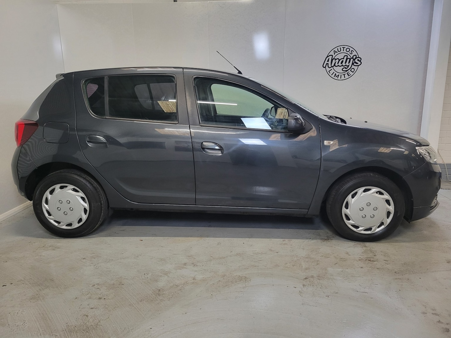 Used Dacia Sandero 2017 for sale - 76397025: Photo 16