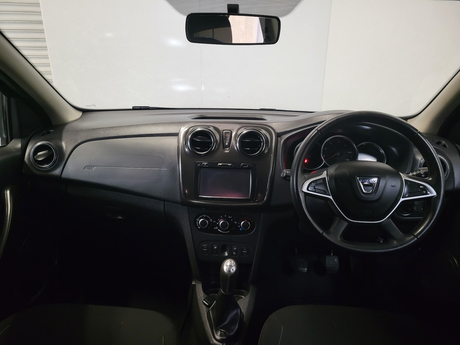 Used Dacia Sandero 2017 for sale - 76397025: Photo 36