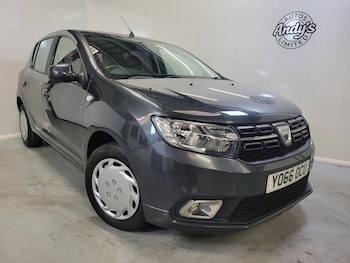 Used Dacia Sandero 2017 for sale - 76397025: Photo