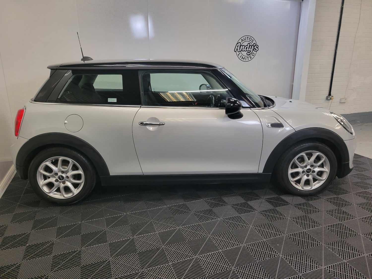 Used MINI Hatch 2014 for sale - 76896883: Photo 16