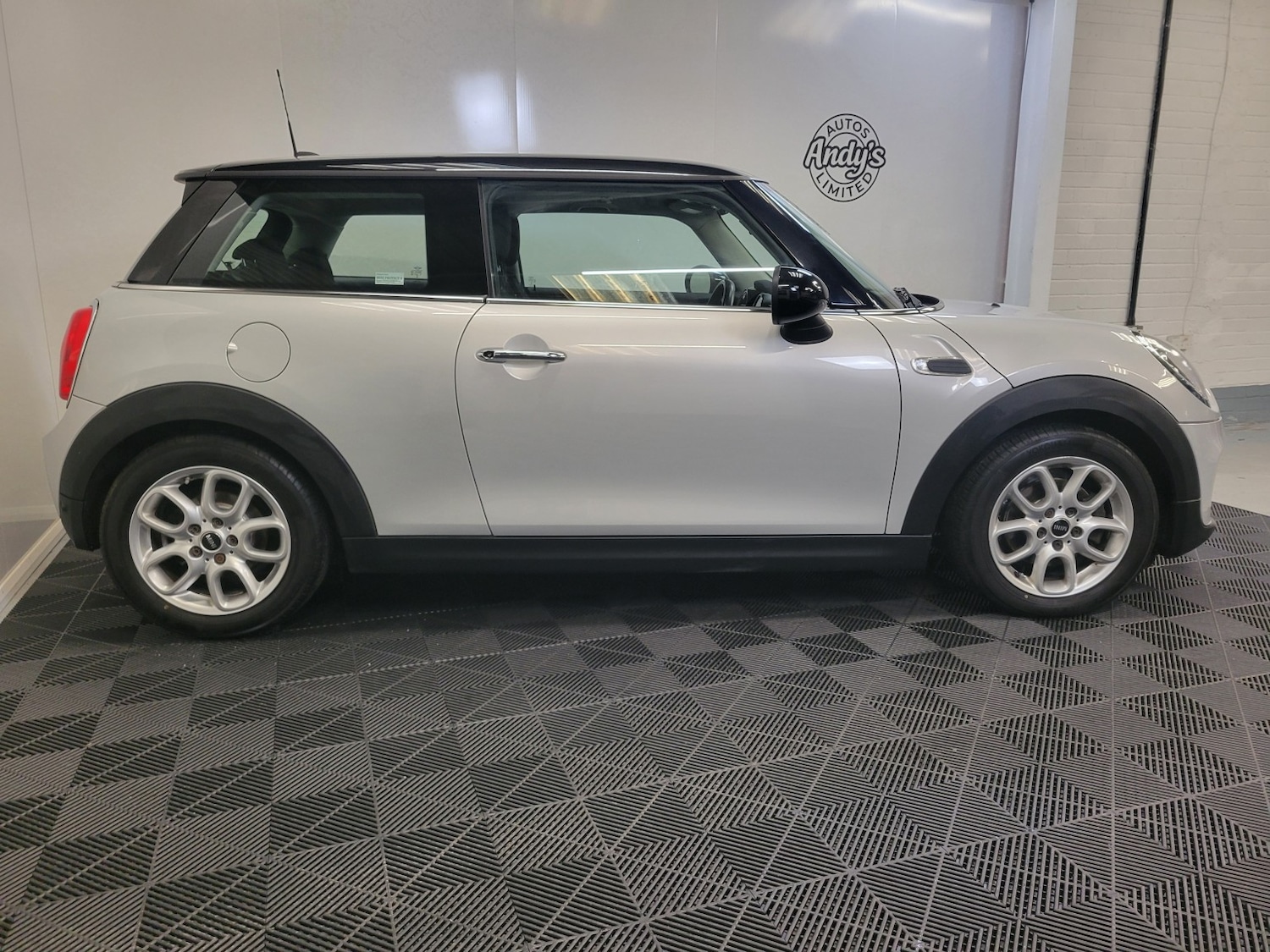 Used MINI Hatch 2014 for sale - 76896883: Photo 17