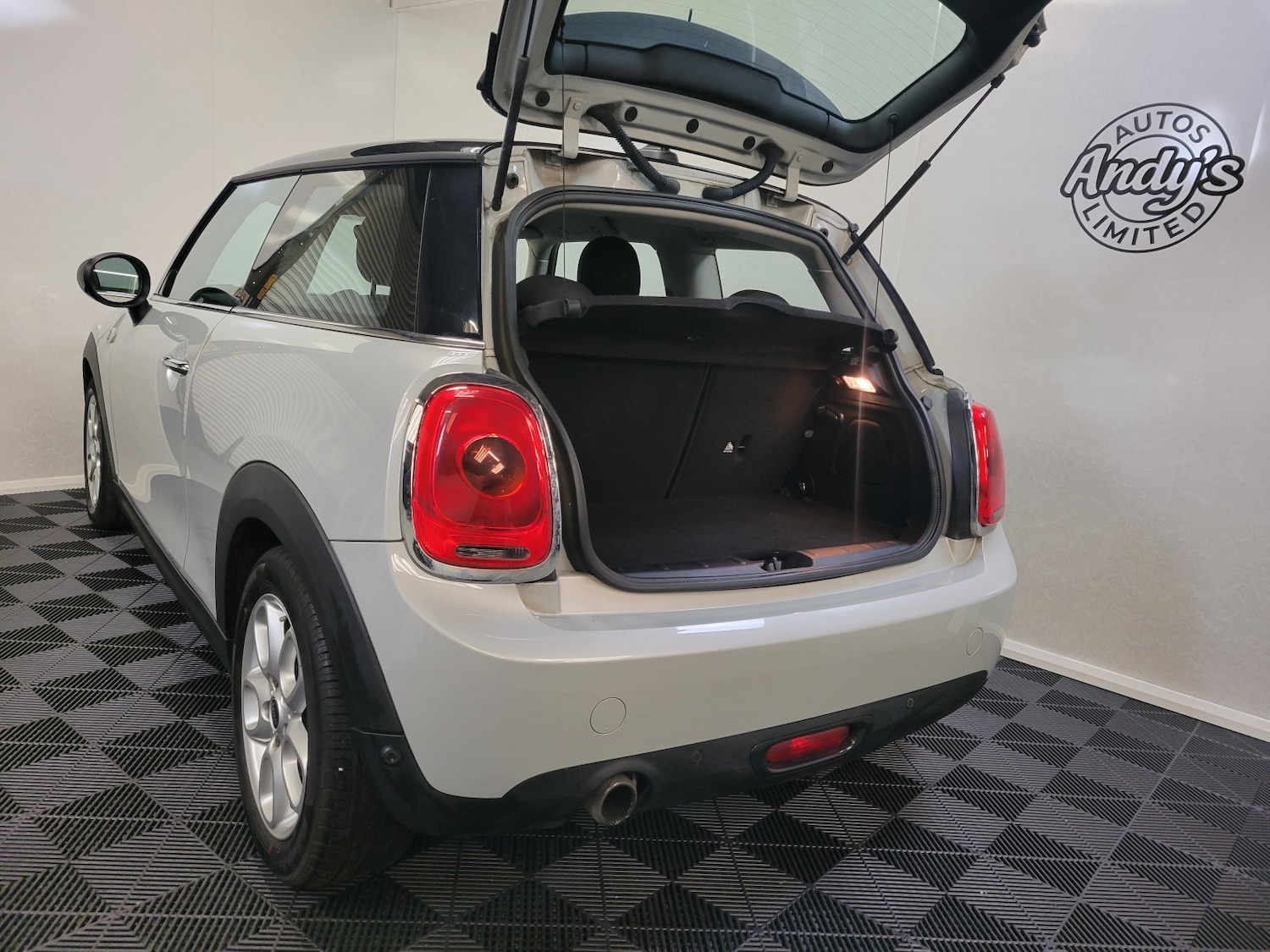 Used MINI Hatch 2014 for sale - 76896883: Photo 33