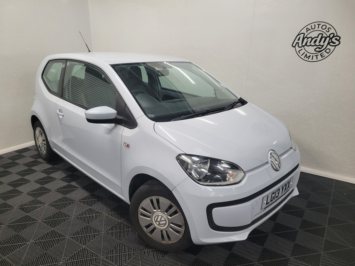 Used Volkswagen up! 2013 for sale - 77270986: Photo 2