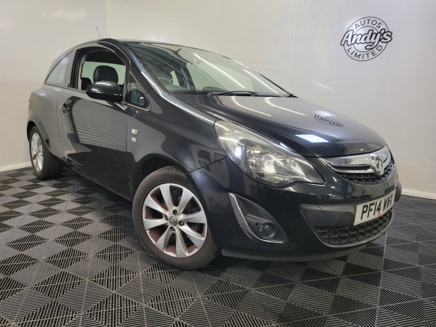 Used Vauxhall Corsa 2014 for sale - 77377764: Photo 3