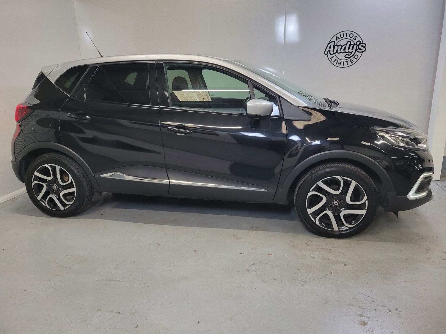 Used Renault Captur 2018 for sale - 76126355: Photo 40