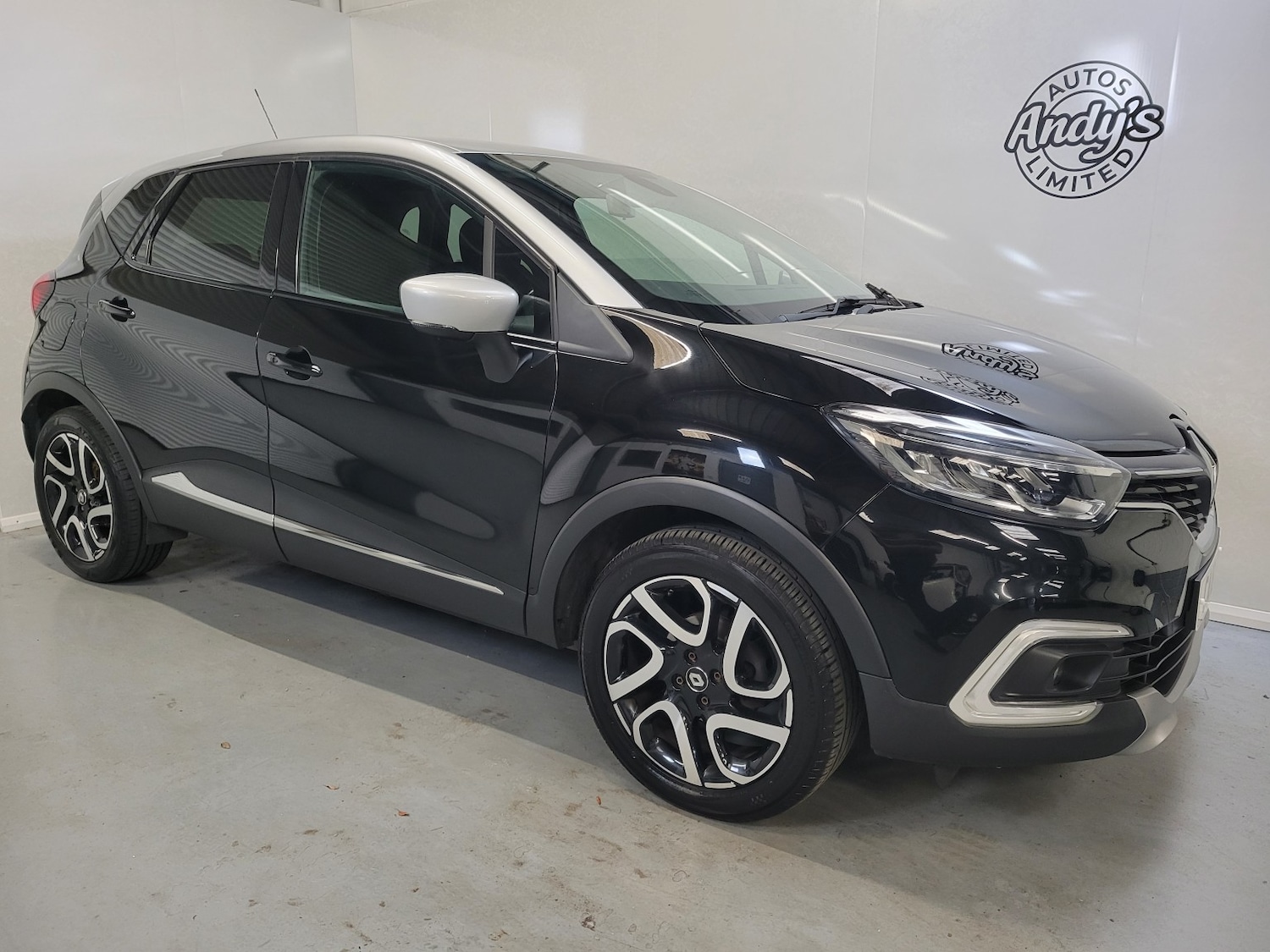 Used Renault Captur 2018 for sale - 76126355: Photo 44