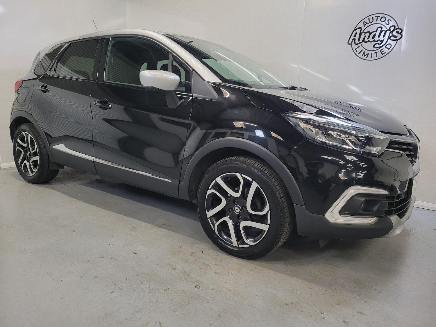 Used Renault Captur 2018 for sale - 76126355: Photo 45