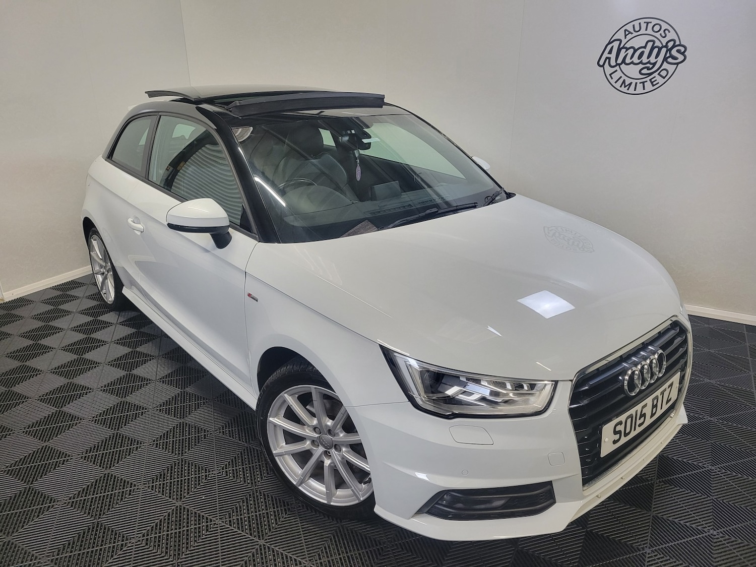 Used Audi A1 2015 for sale - 76734795: Photo 2