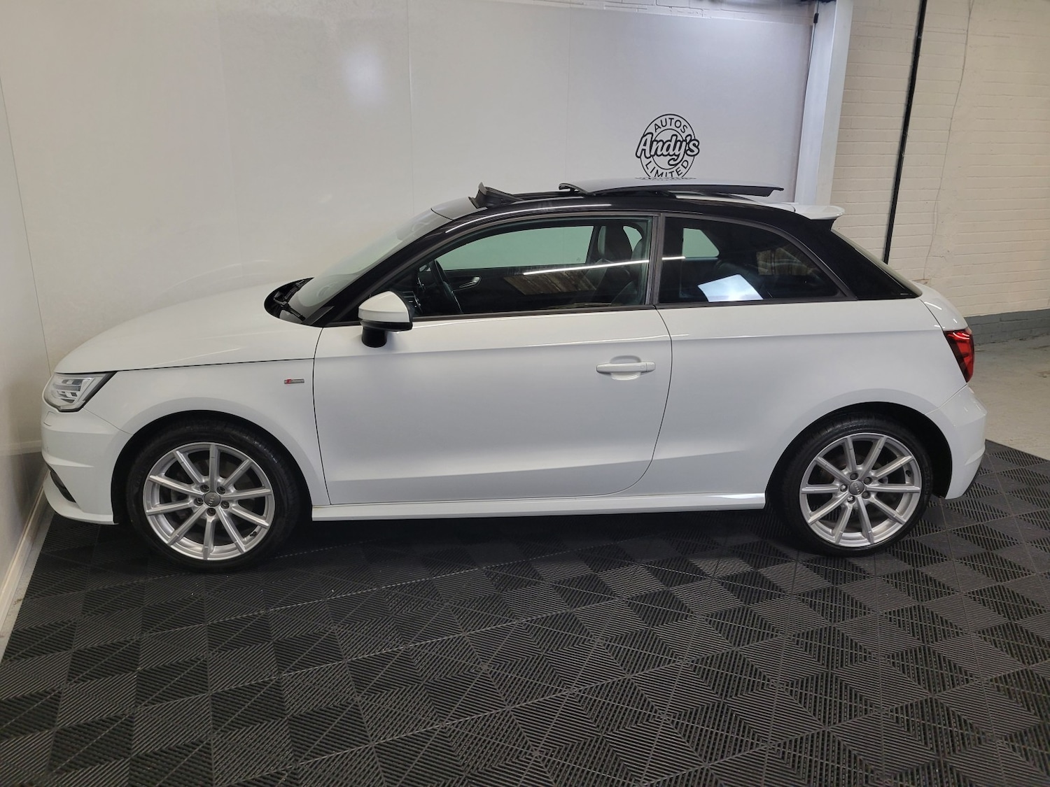 Used Audi A1 2015 for sale - 76734795: Photo 36
