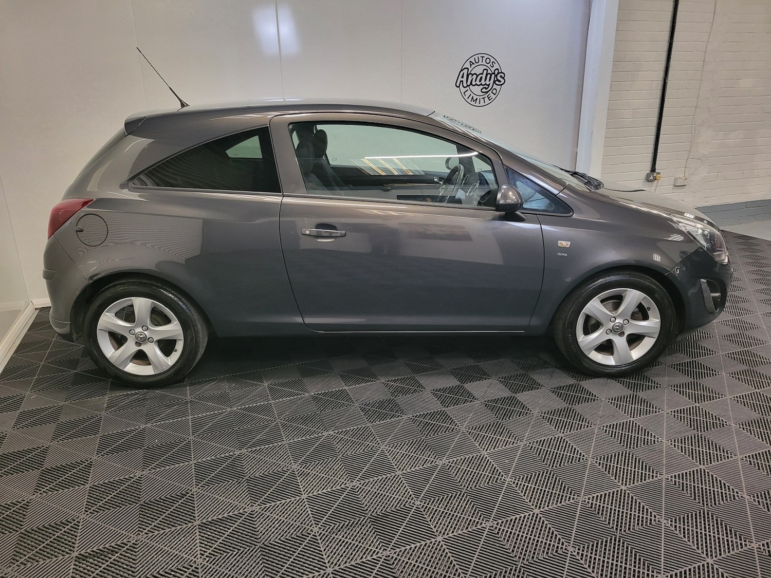 Used Vauxhall Corsa 2014 for sale - 77107610: Photo 13