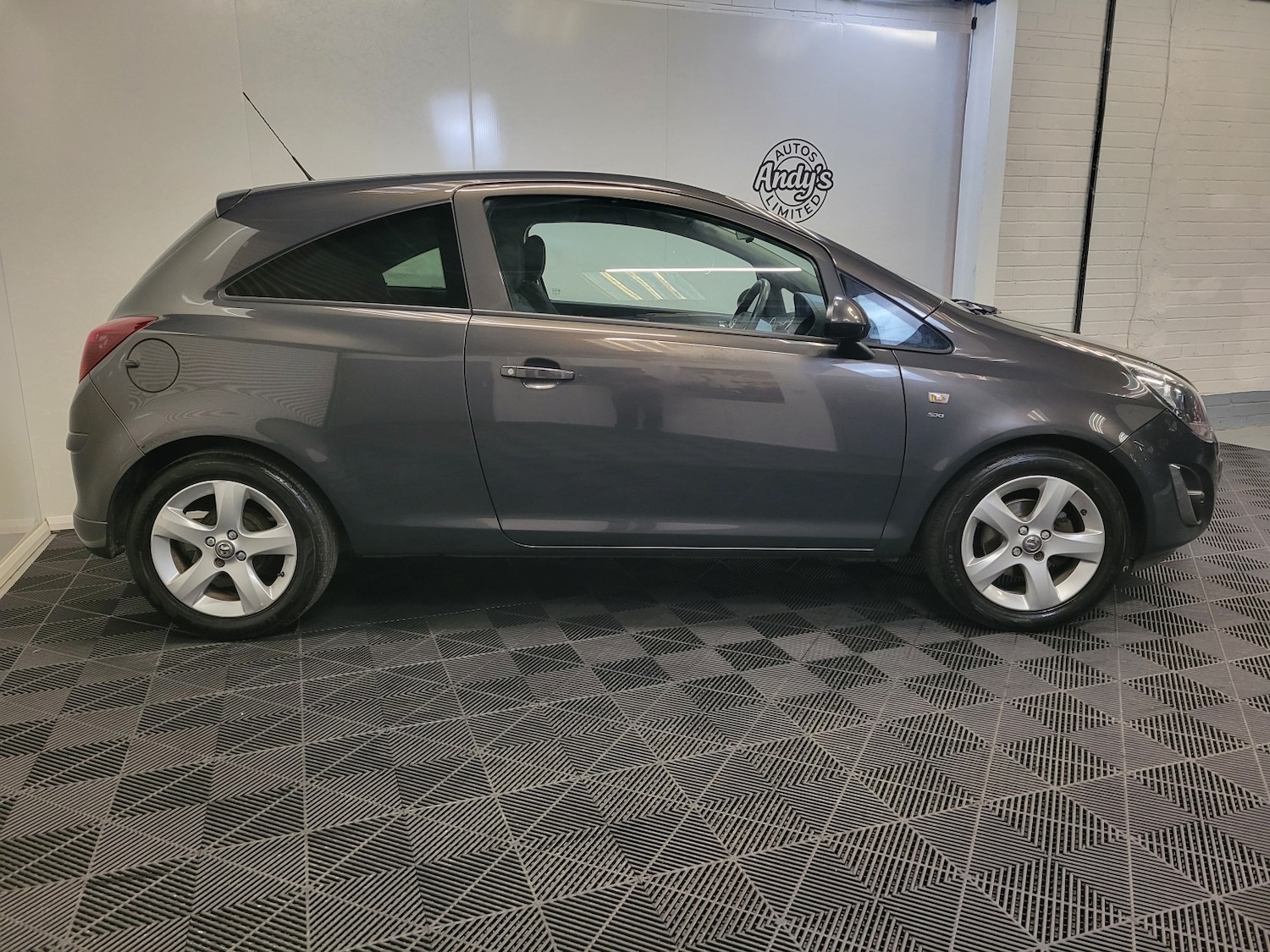 Used Vauxhall Corsa 2014 for sale - 77107610: Photo 14