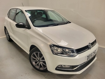Used Volkswagen Polo 2015 for sale - 75694833: Photo