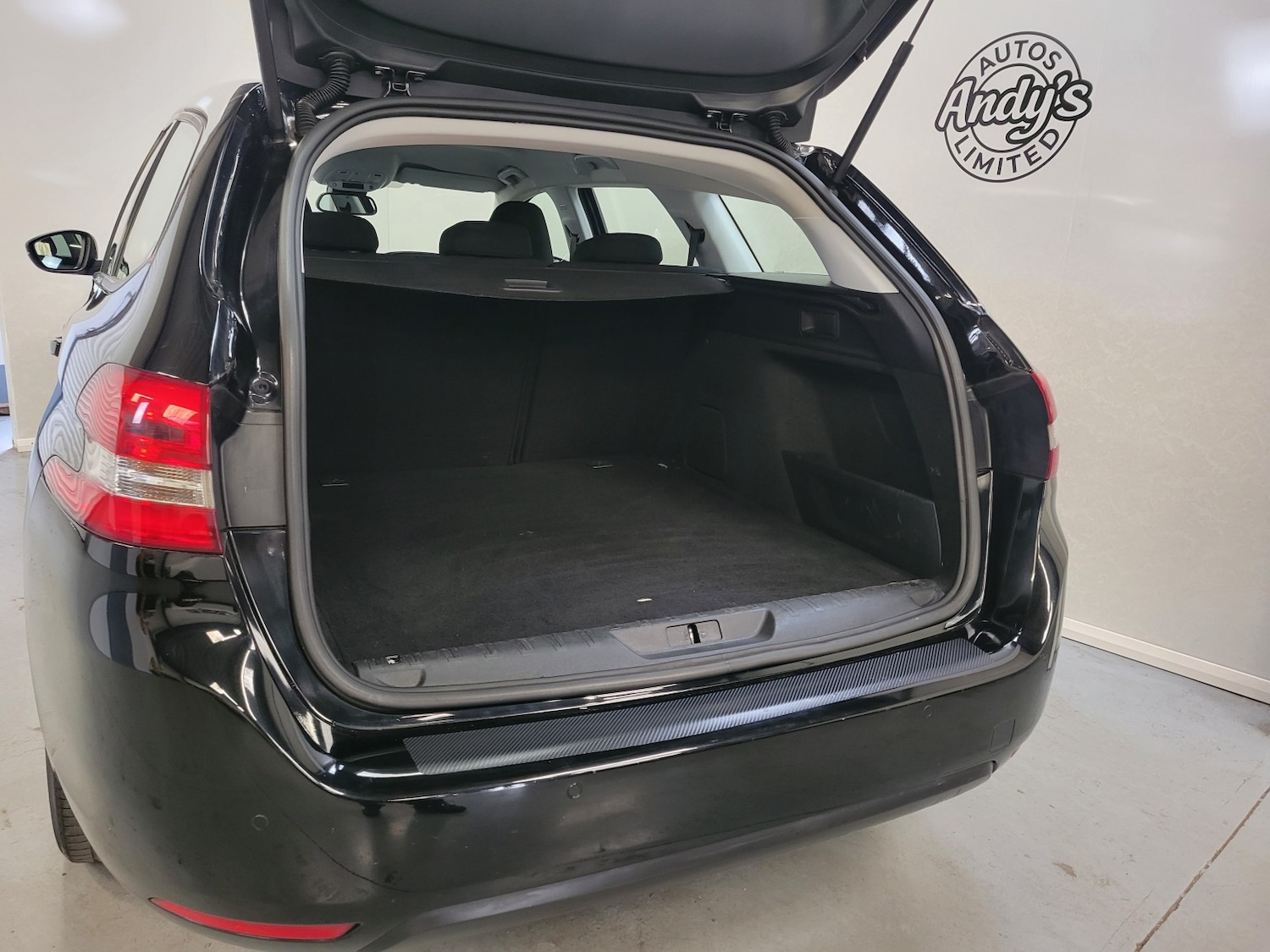 Used Peugeot 308 SW 2019 for sale - 76769536: Photo 16