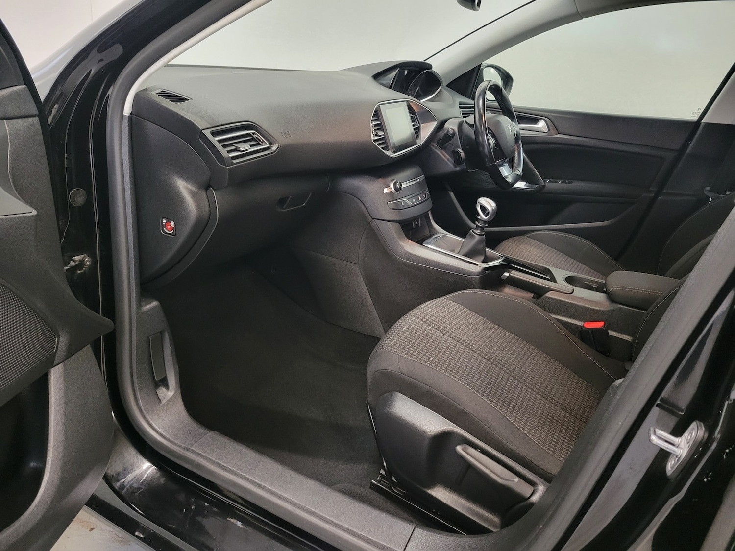 Used Peugeot 308 SW 2019 for sale - 76769536: Photo 18