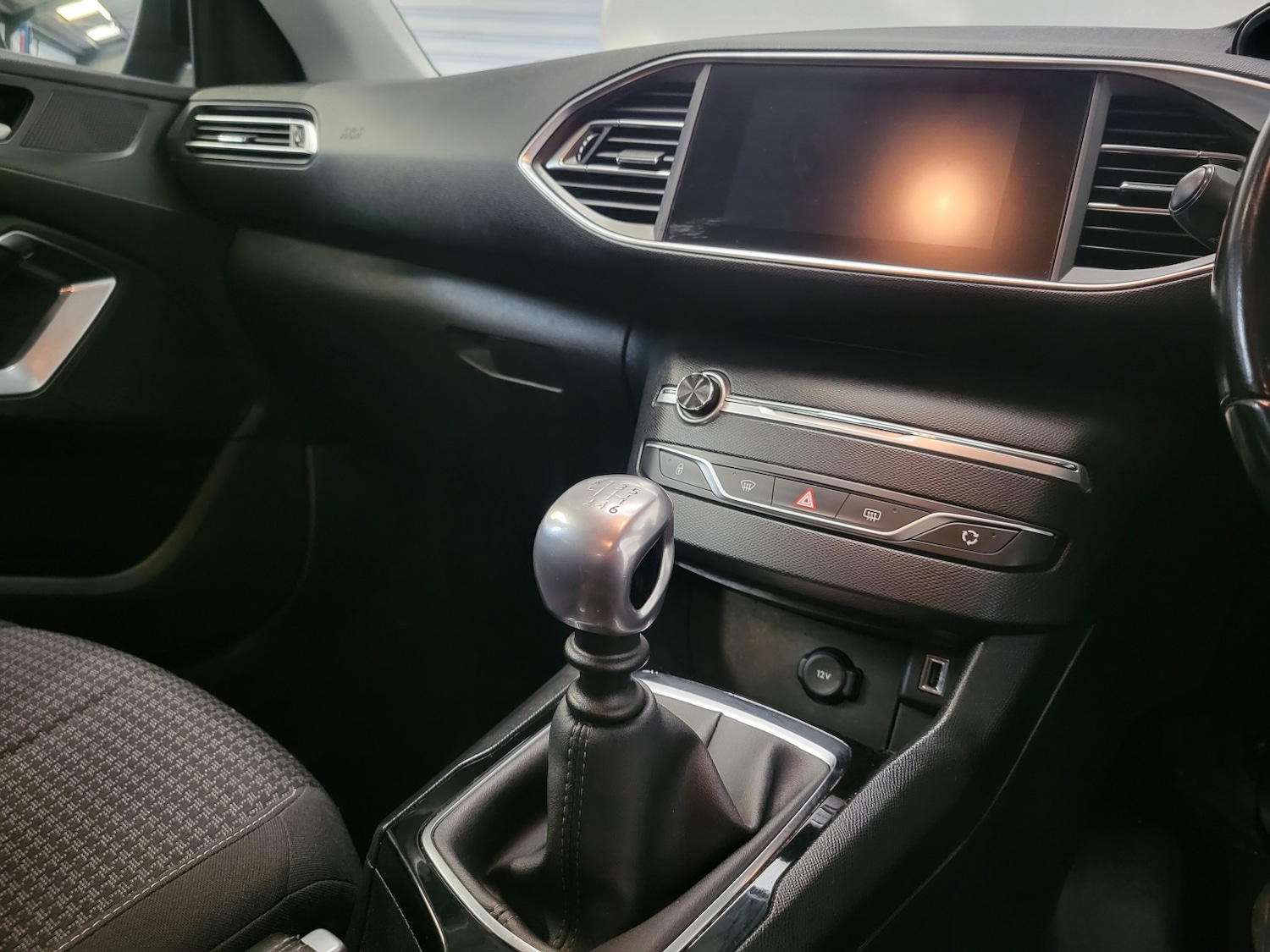 Used Peugeot 308 SW 2019 for sale - 76769536: Photo 24