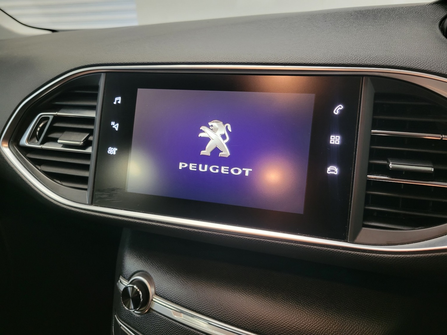 Used Peugeot 308 SW 2019 for sale - 76769536: Photo 25