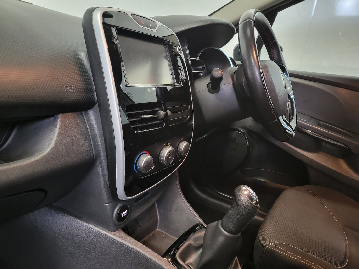 Used Renault Clio 2016 for sale - 77438333: Photo 40