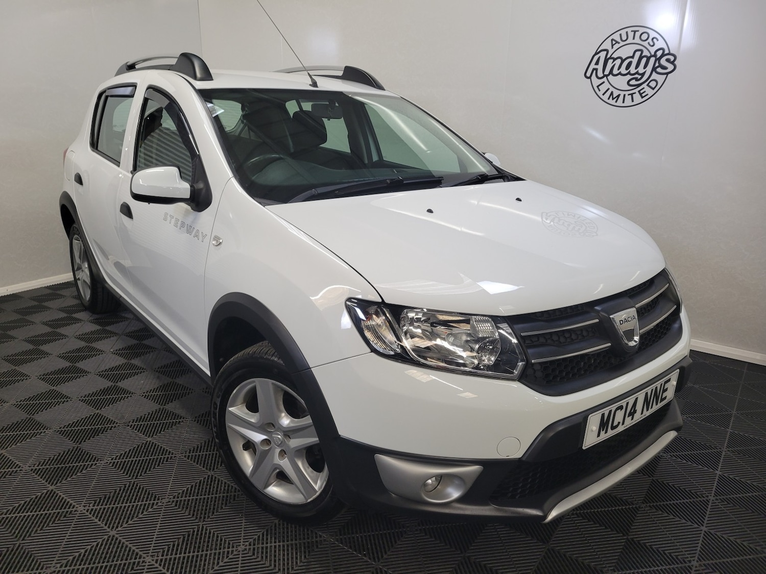 Used Dacia Sandero Stepway 2014 for sale - 77973766: Photo 1