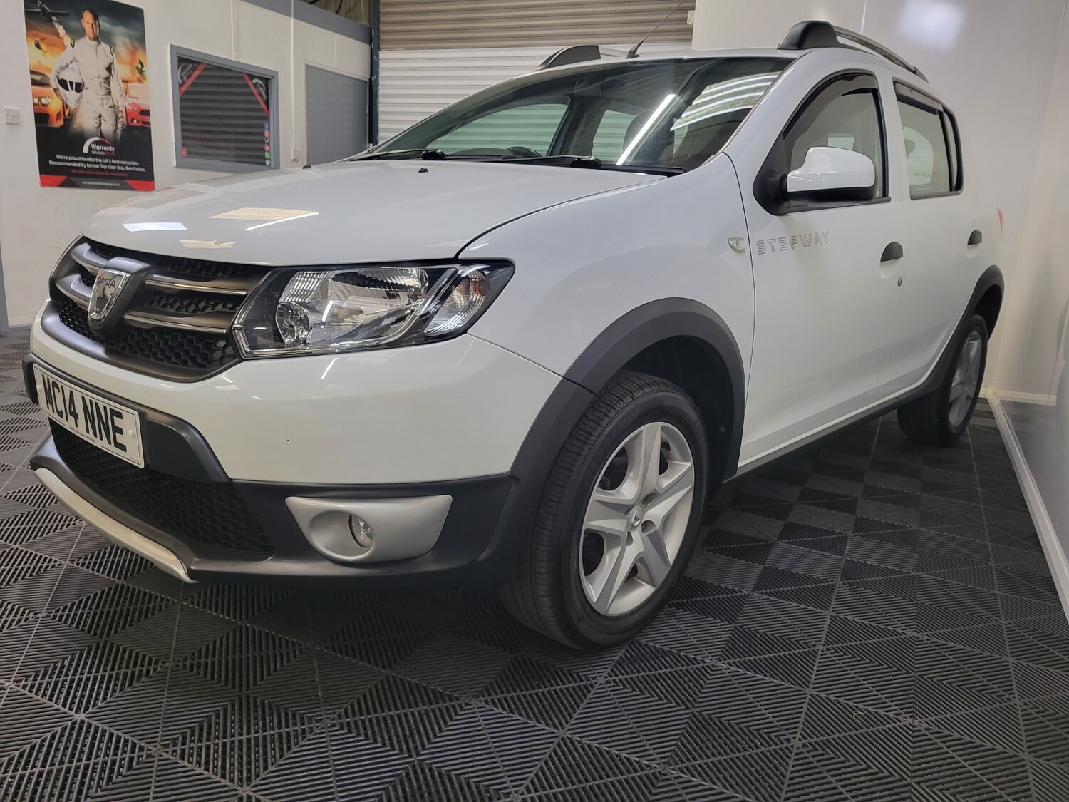 Used Dacia Sandero Stepway 2014 for sale - 77973766: Photo 12