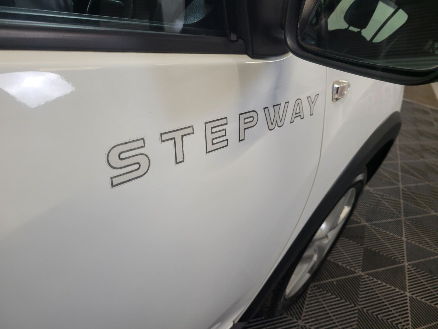 Used Dacia Sandero Stepway 2014 for sale - 77973766: Photo 15