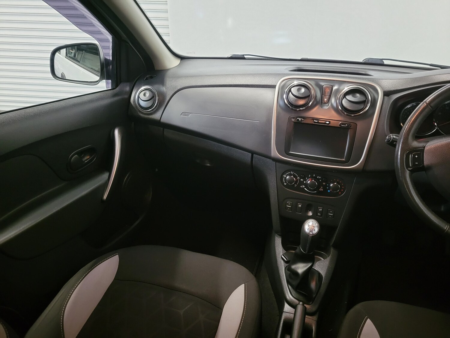 Used Dacia Sandero Stepway 2014 for sale - 77973766: Photo 33