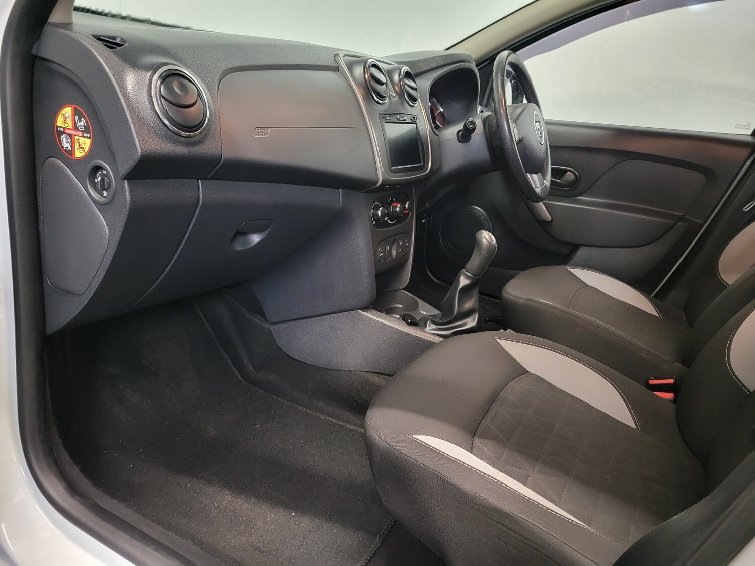 Used Dacia Sandero Stepway 2014 for sale - 77973766: Photo 37