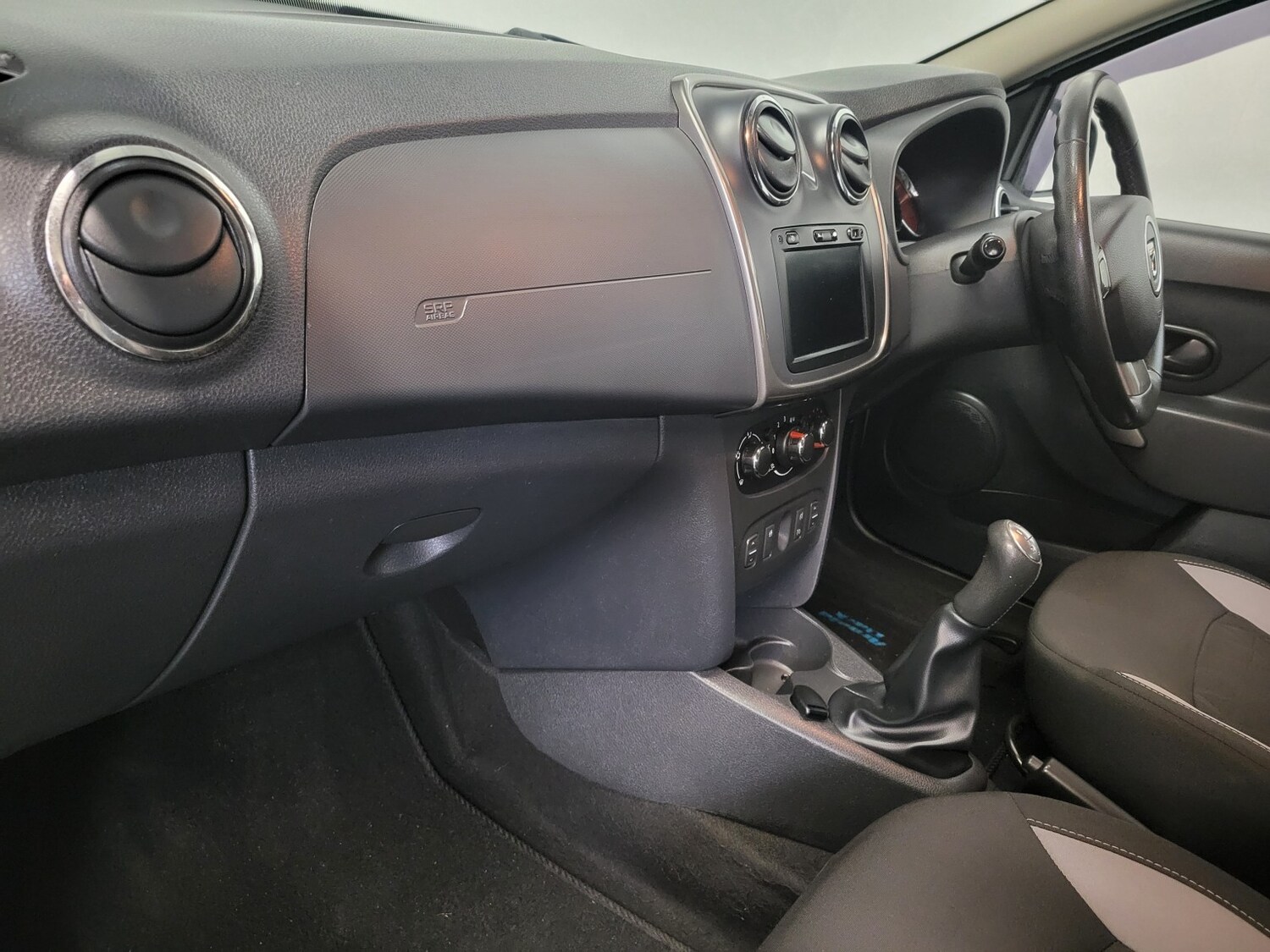 Used Dacia Sandero Stepway 2014 for sale - 77973766: Photo 38