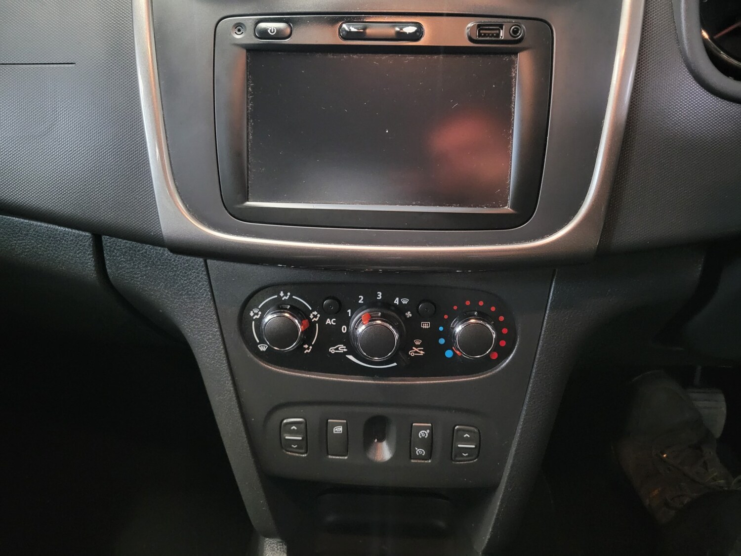 Used Dacia Sandero Stepway 2014 for sale - 77973766: Photo 43