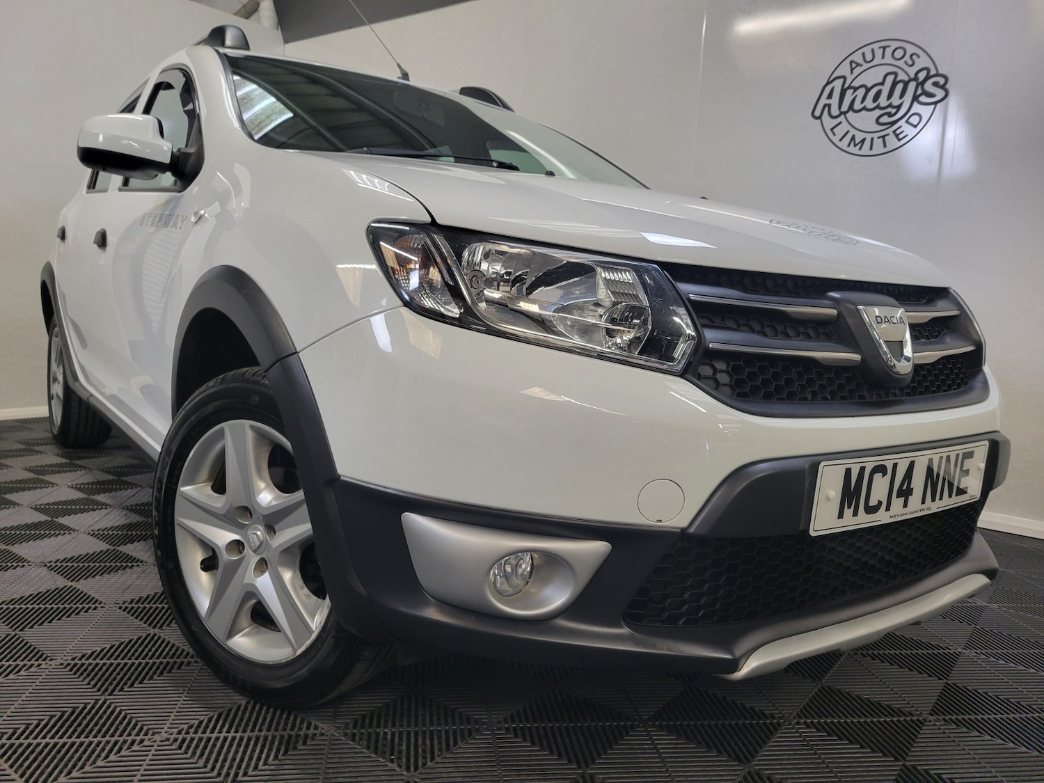 Used Dacia Sandero Stepway 2014 for sale - 77973766: Photo 6