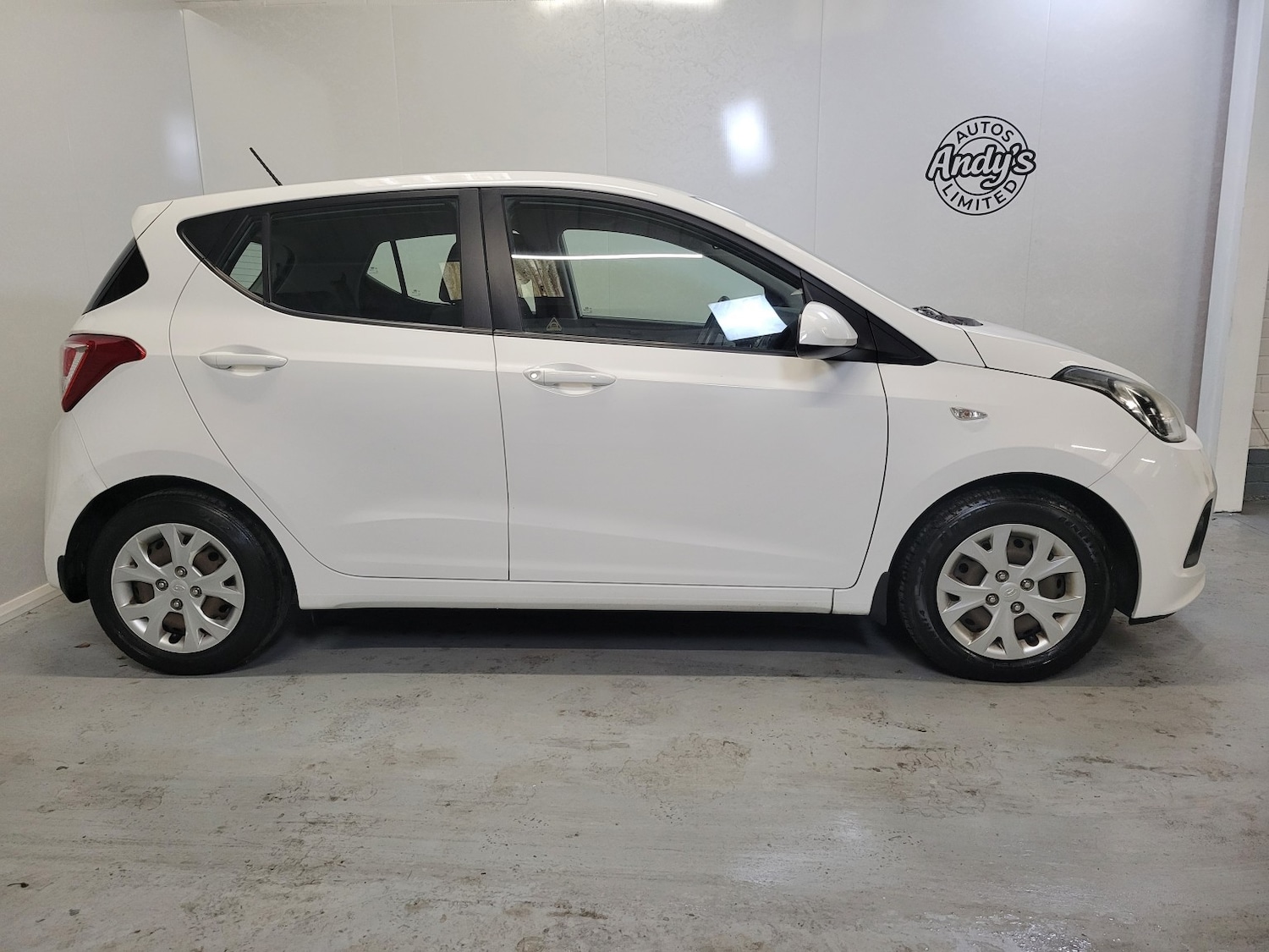 Used Hyundai i10 2014 for sale - 76618641: Photo 13