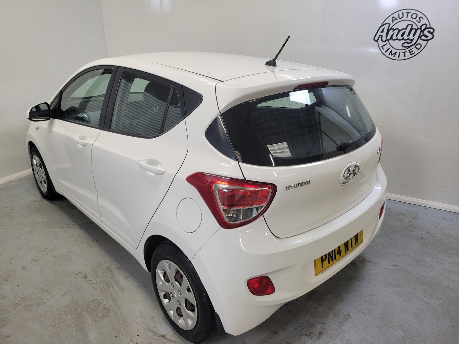 Used Hyundai i10 2014 for sale - 76618641: Photo 16