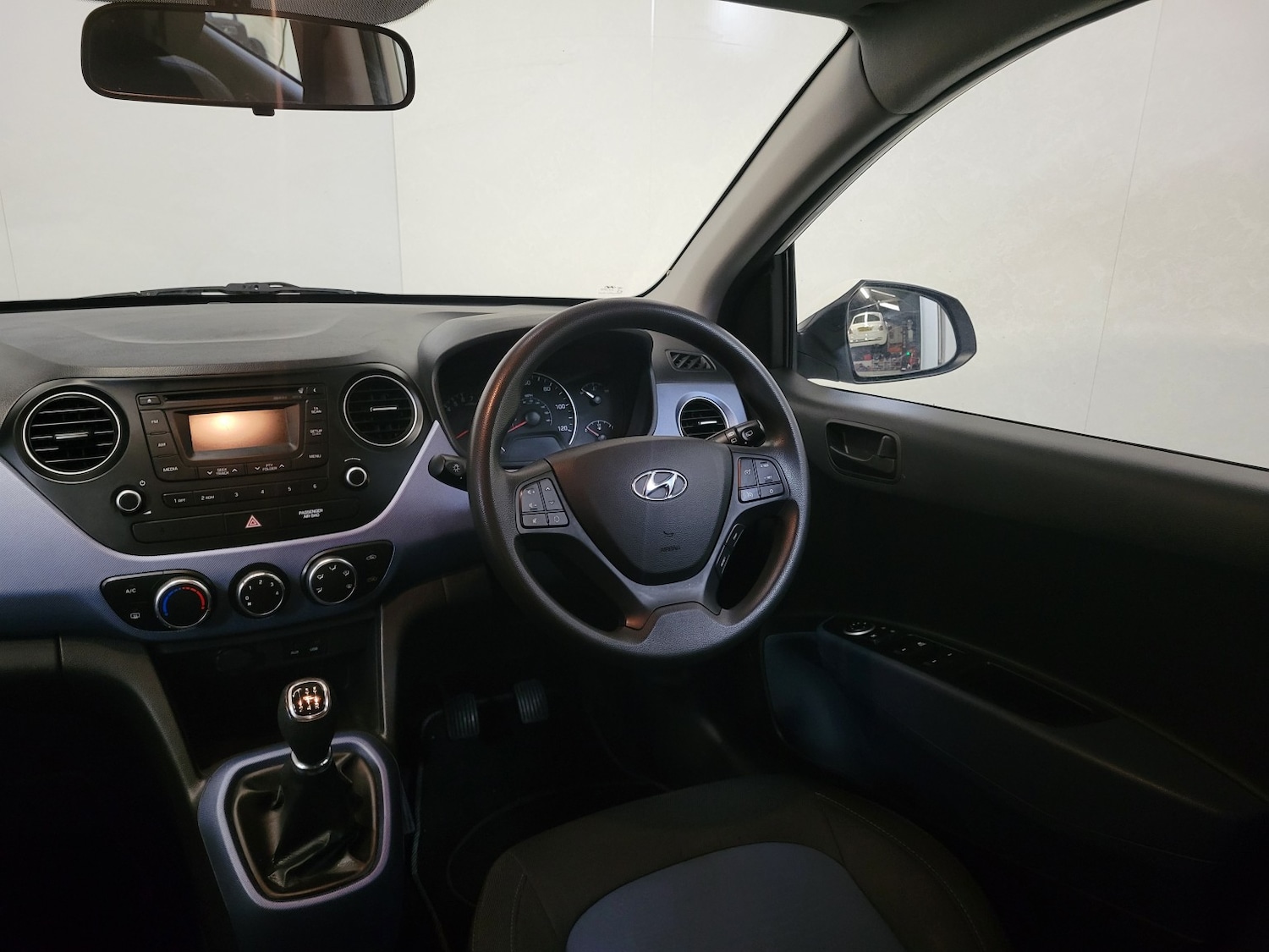 Used Hyundai i10 2014 for sale - 76618641: Photo 37