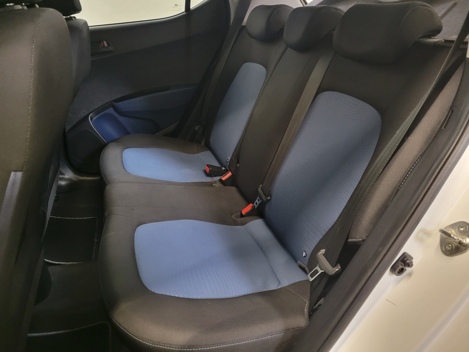 Used Hyundai i10 2014 for sale - 76618641: Photo 39