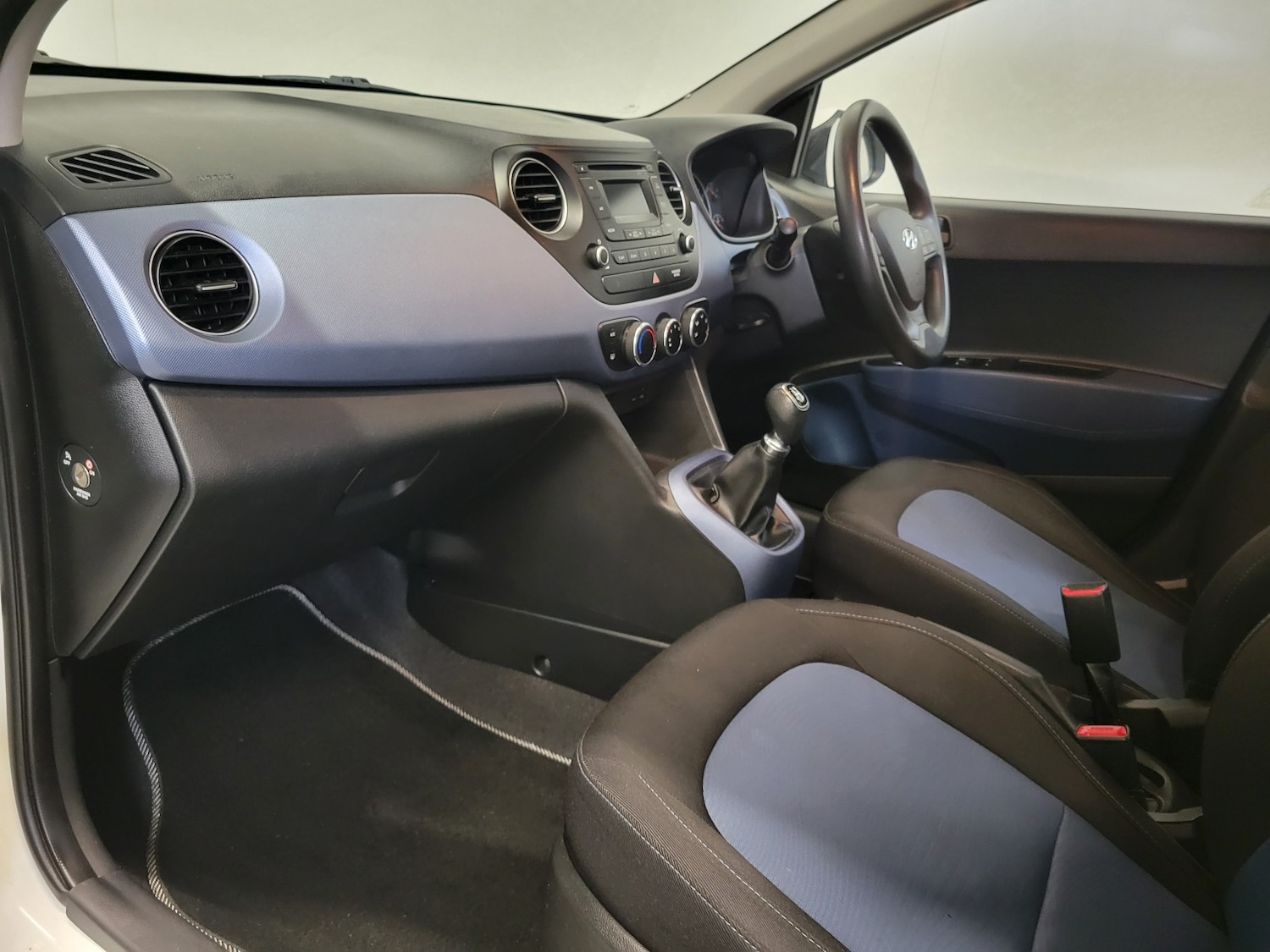 Used Hyundai i10 2014 for sale - 76618641: Photo 40