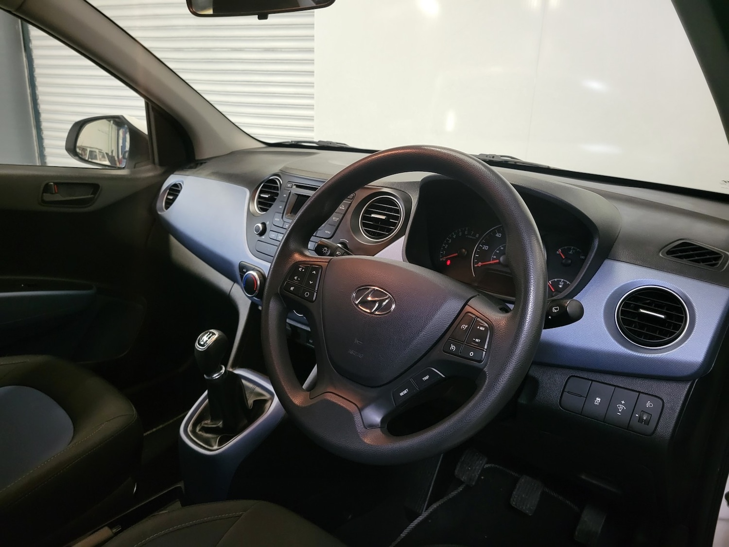 Used Hyundai i10 2014 for sale - 76618641: Photo 46