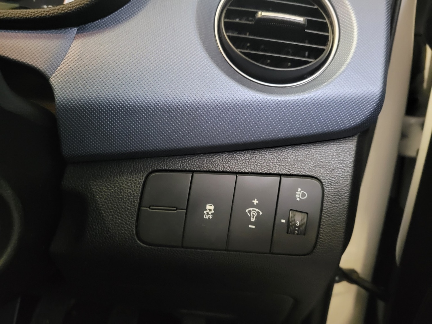 Used Hyundai i10 2014 for sale - 76618641: Photo 48