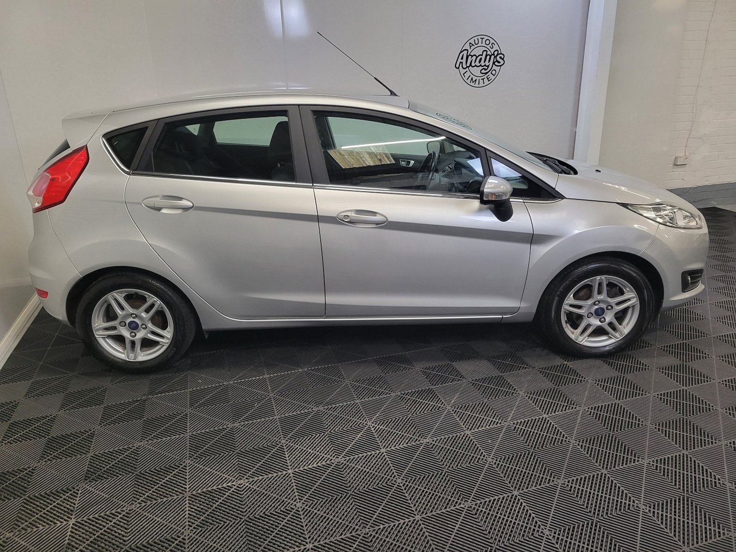 Used Ford Fiesta 2013 for sale - 77438469: Photo 21