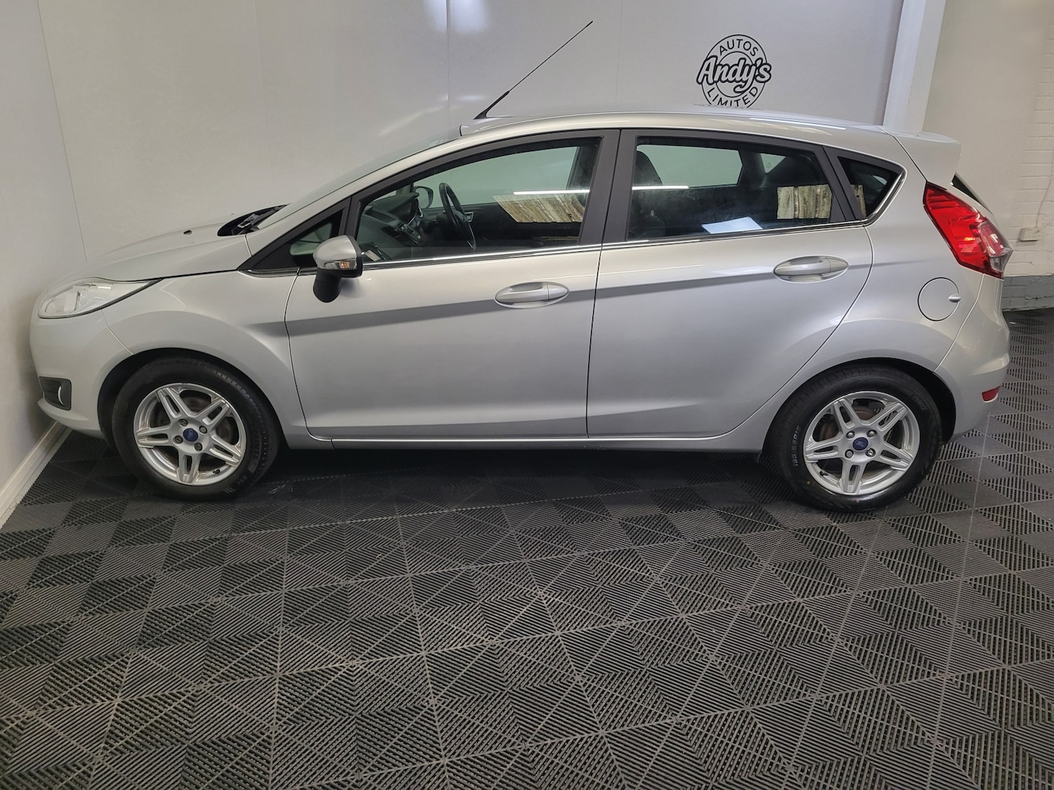 Used Ford Fiesta 2013 for sale - 77438469: Photo 35