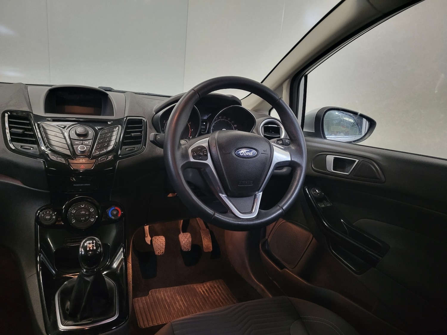 Used Ford Fiesta 2013 for sale - 77438469: Photo 44