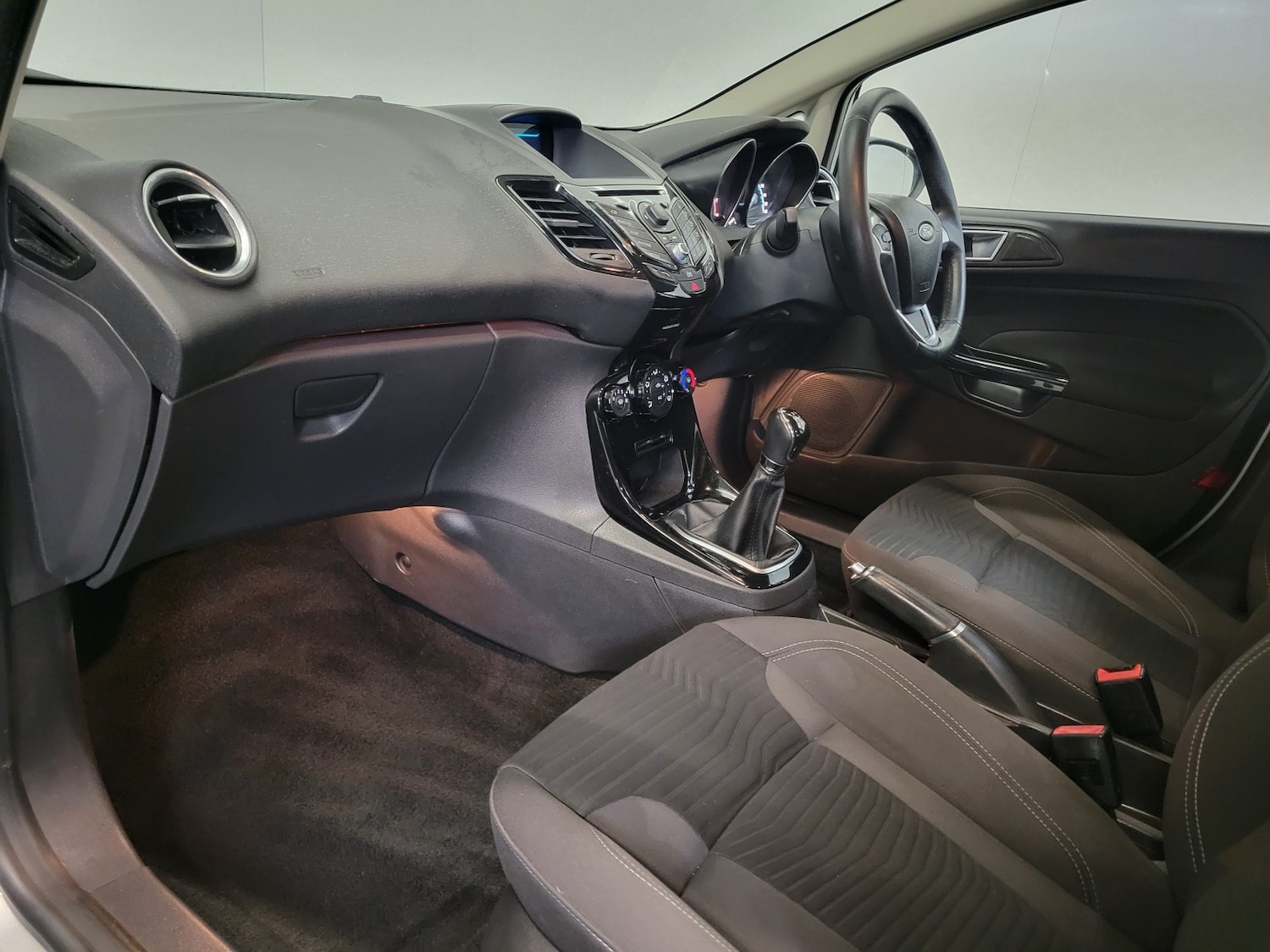 Used Ford Fiesta 2013 for sale - 77438469: Photo 48