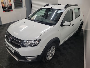 Used Dacia Sandero Stepway 2014 for sale - 77562538: Photo