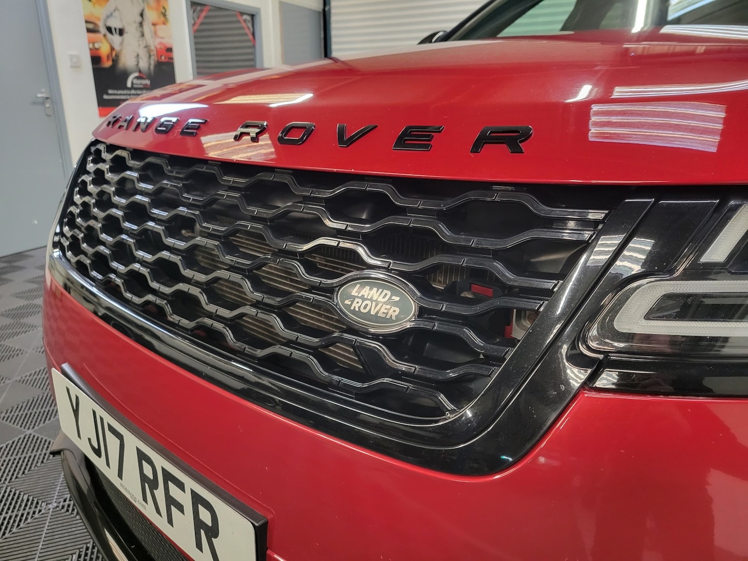 Used Land Rover Range Rover Velar 2017 for sale - 77562564: Photo 17