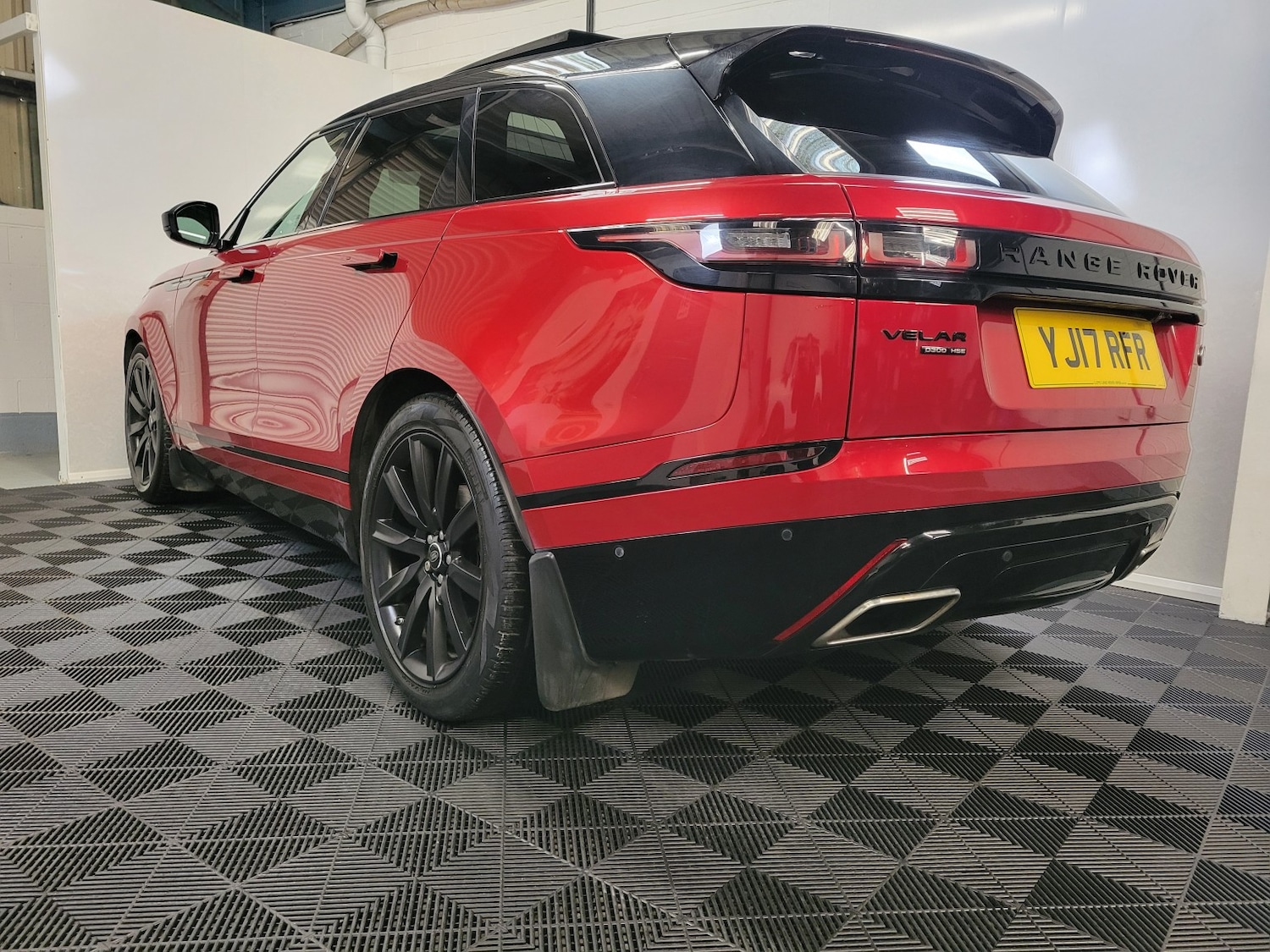 Used Land Rover Range Rover Velar 2017 for sale - 77562564: Photo 23