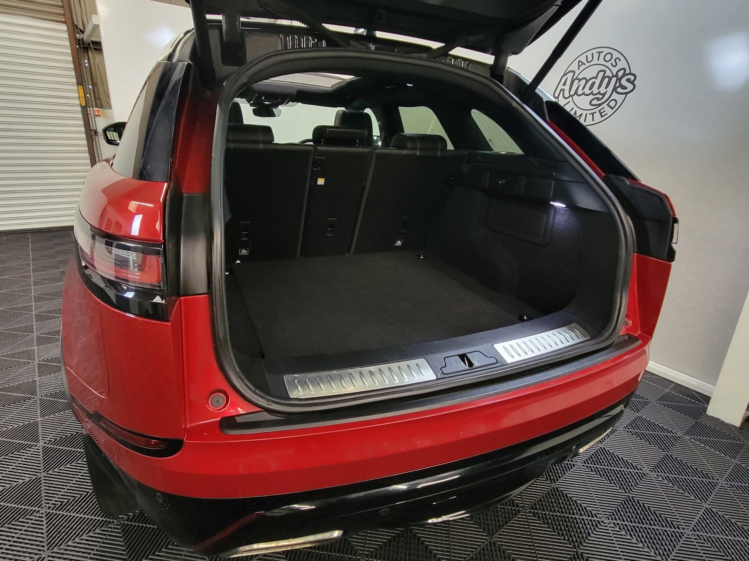 Used Land Rover Range Rover Velar 2017 for sale - 77562564: Photo 35