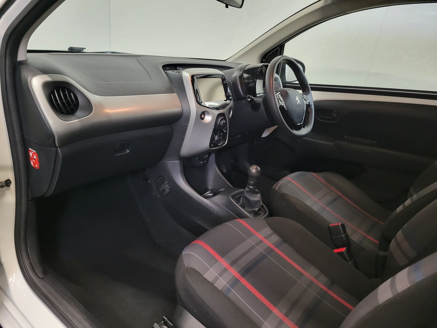 Used Peugeot 108 2015 for sale - 77516091: Photo 44