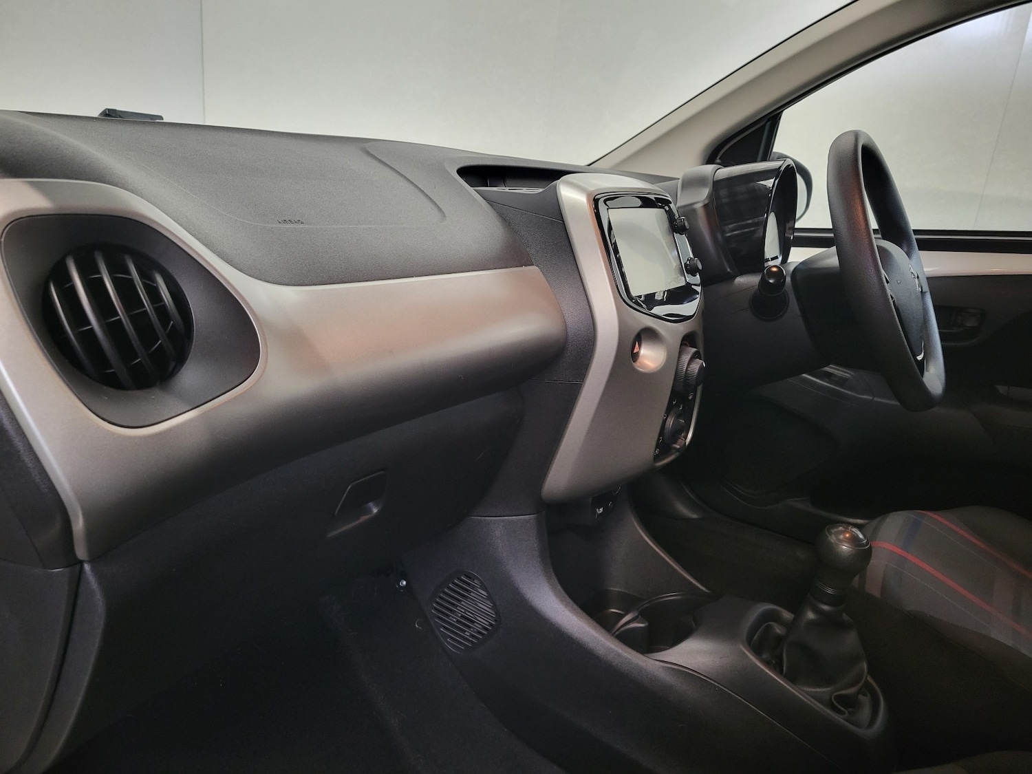 Used Peugeot 108 2015 for sale - 77516091: Photo 47